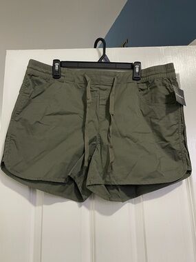 Eddie Bauer Olive Green Women's Shorts